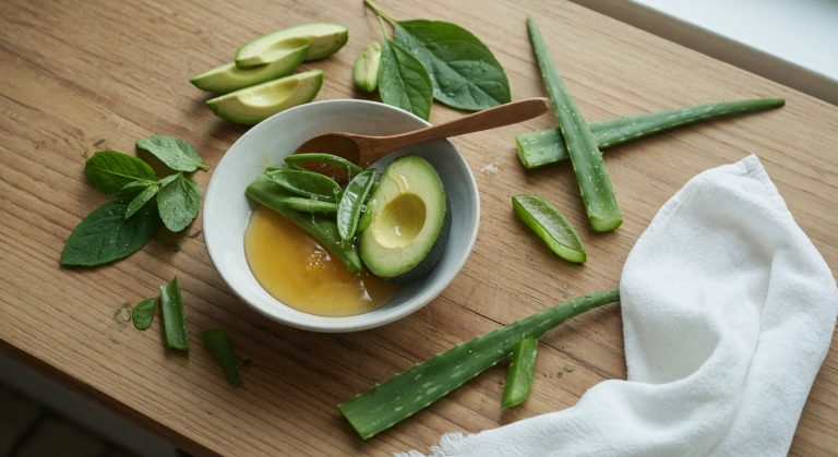 Soins visage naturels et efficaces