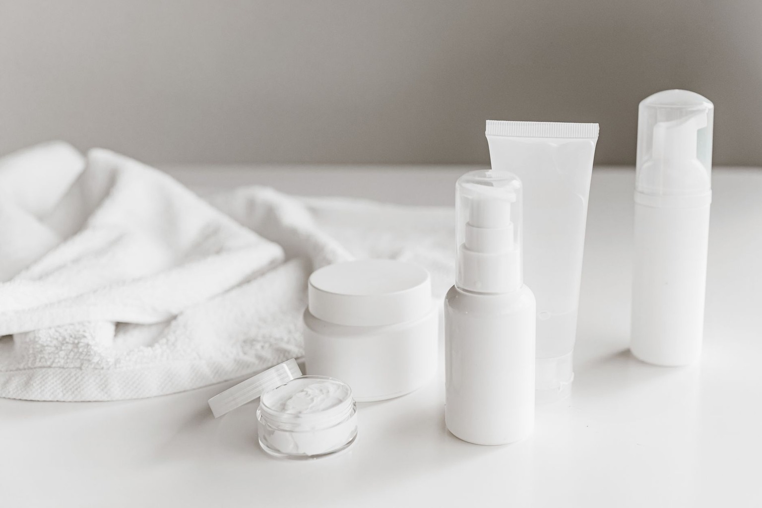 Comment réduire les rides sans chirurgie — Intégrer des actifs cosmétiques prouvés et ciblés Comment réduire les rides sans chirurgie — Intégrer des actifs cosmétiques prouvés et ciblés
